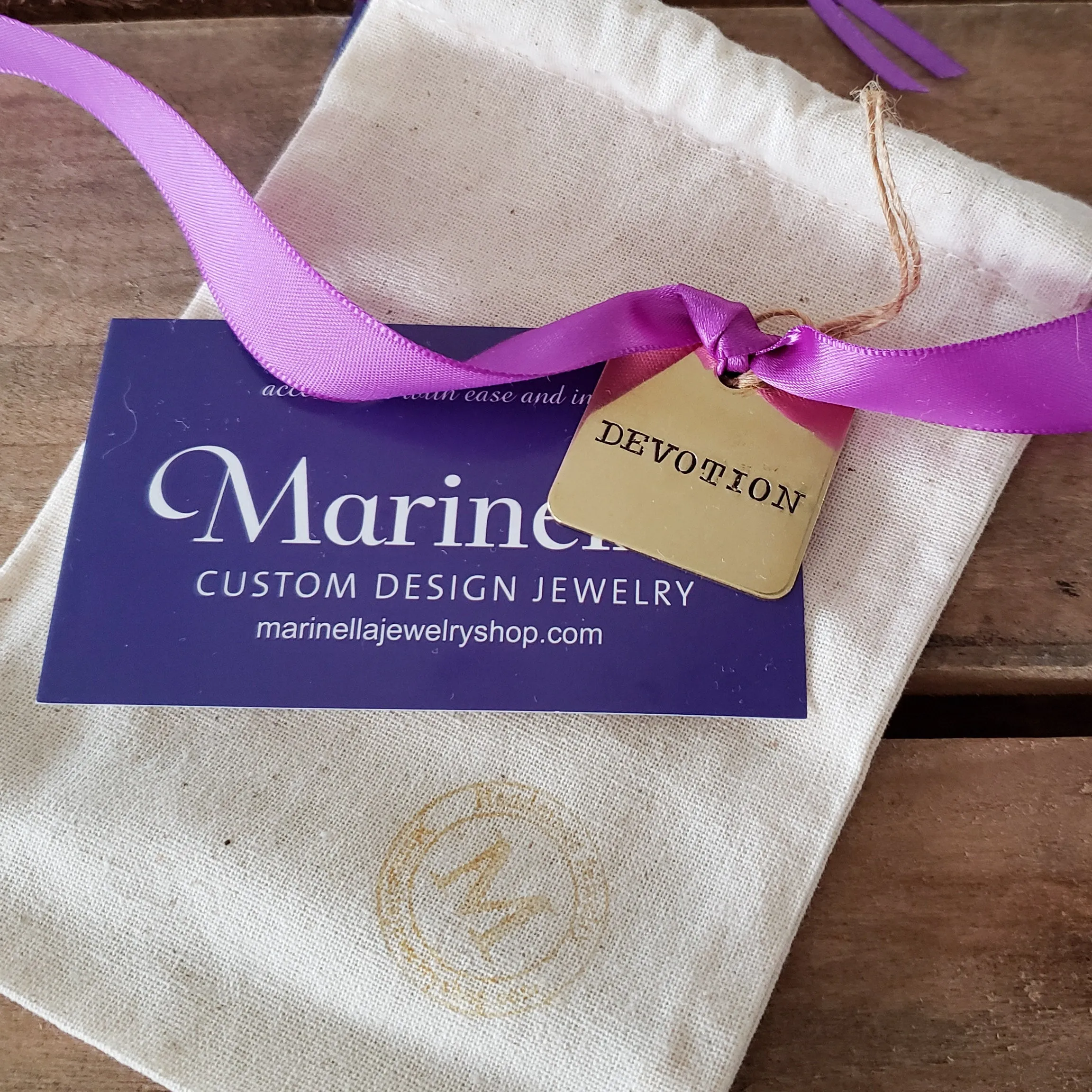 { Custom Keepsake Tags }