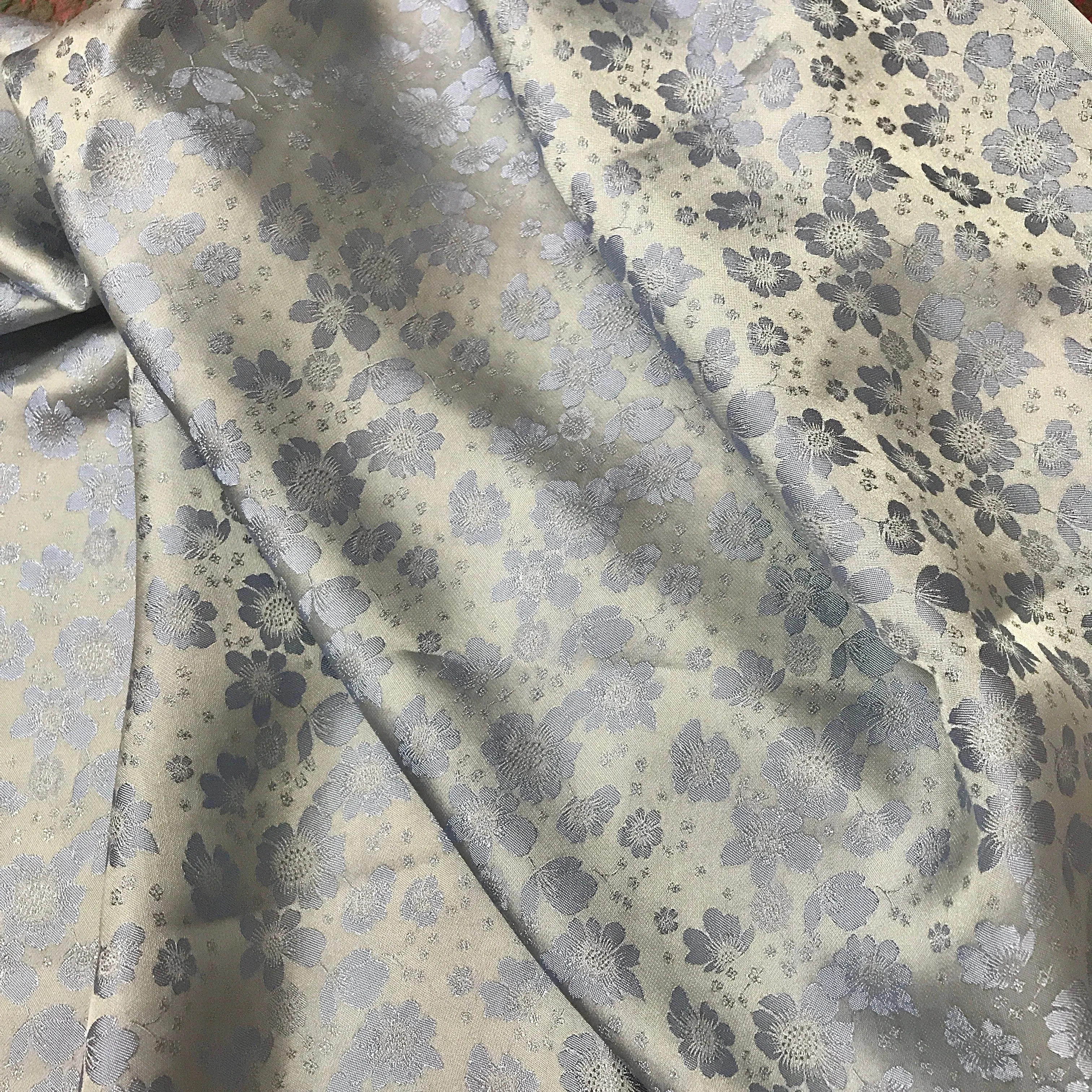 Light Grey silk with flowers - PURE MULBERRY SILK fabric by the yard - Harbor Grey silk with flowers - Floral Silk -Luxury Silk - Natural silk - Handmade in VietNam
