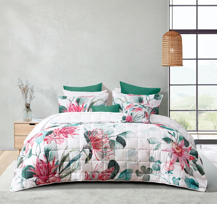 Nikita Coverlet Set Range White