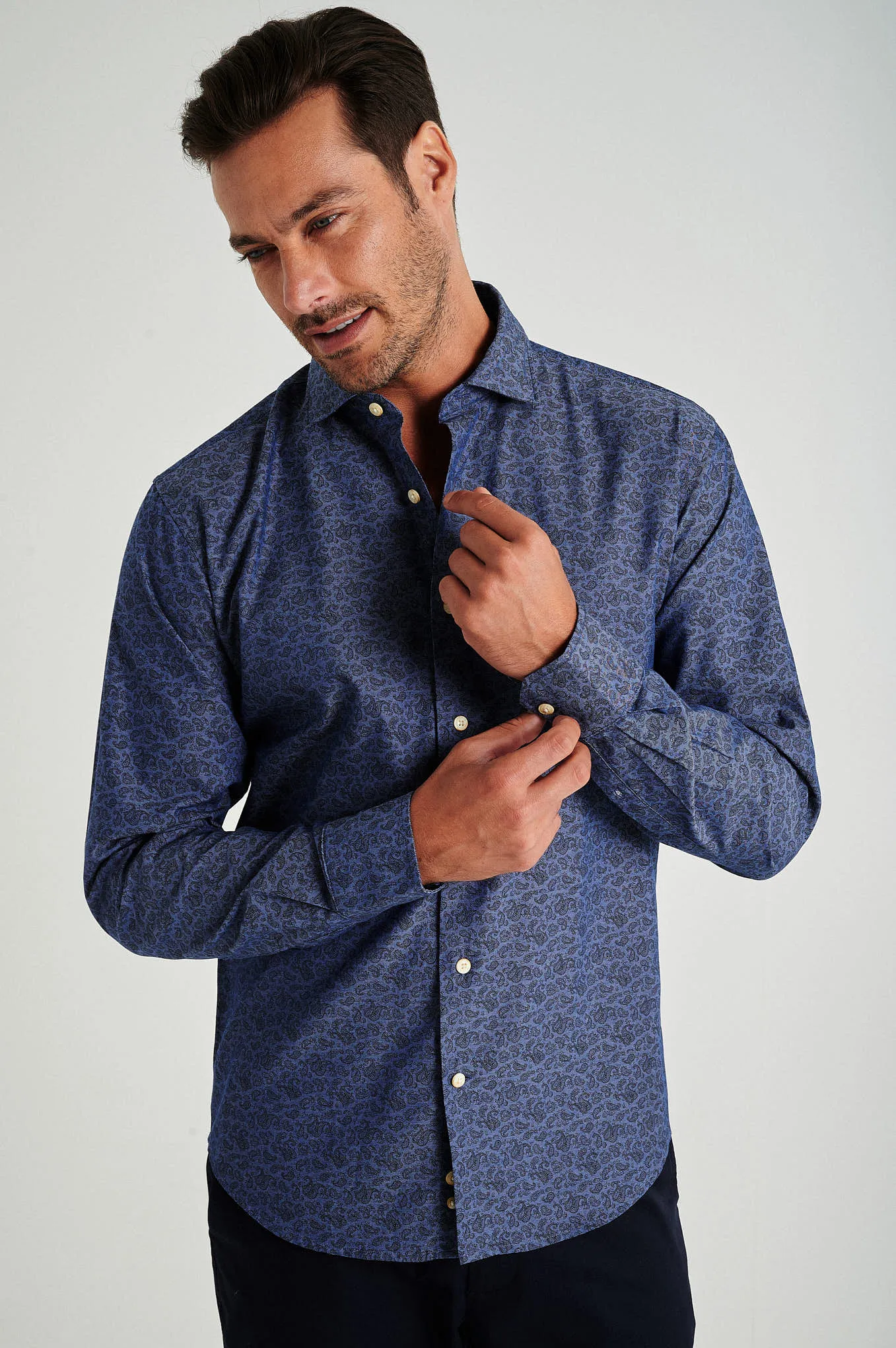 Slim fit printed shirt