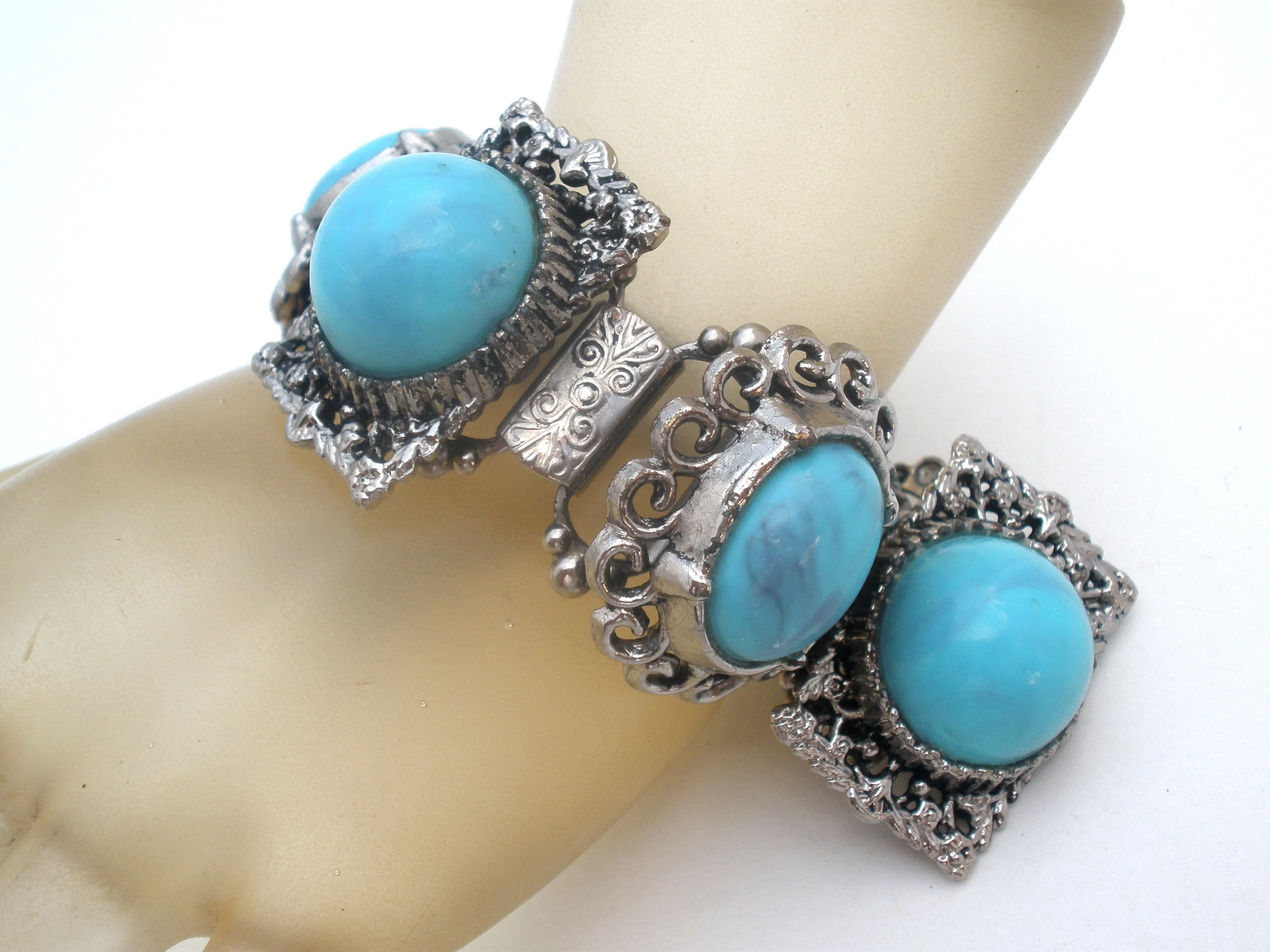 Turquoise Blue Bracelet 7.25" Vintage