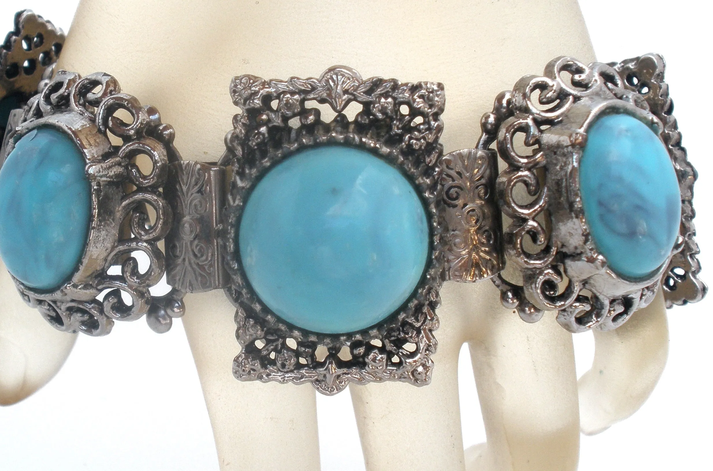 Turquoise Blue Bracelet 7.25" Vintage