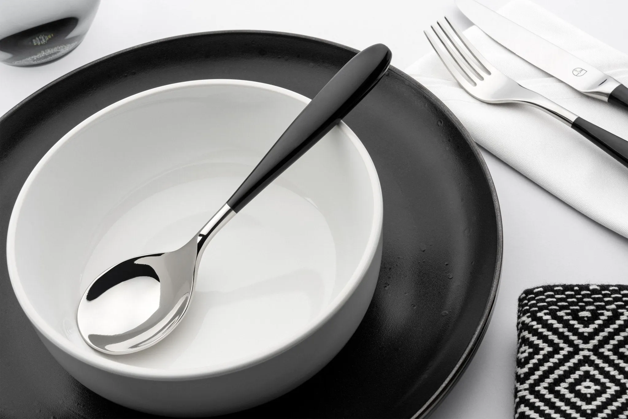 Yin & Yang Black 8 Piece Cutlery Set