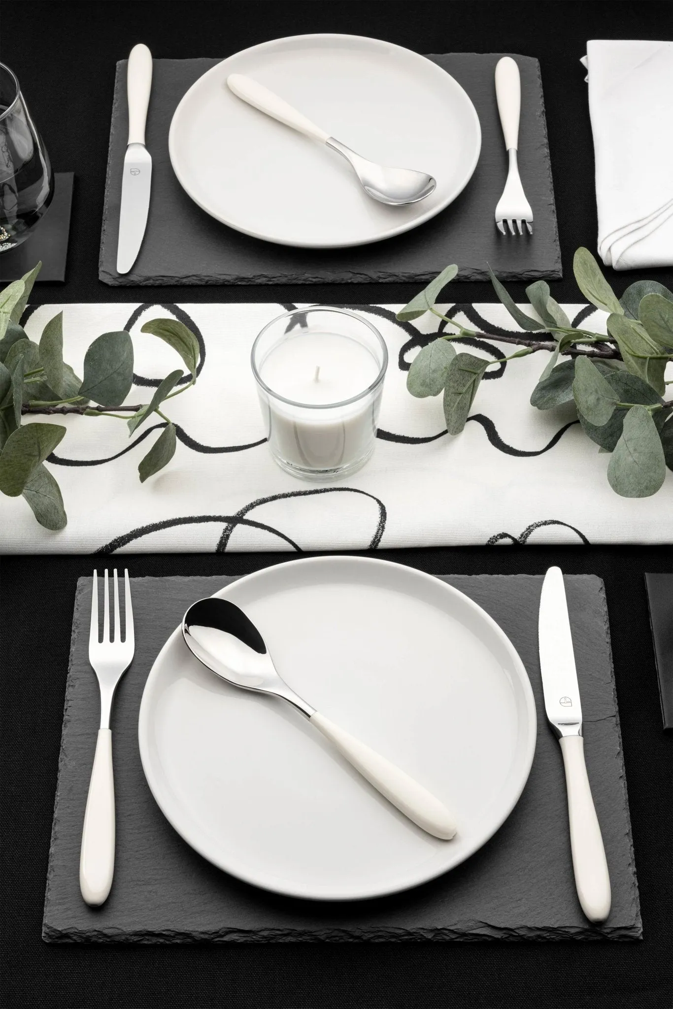 Yin & Yang White Set of 2 Dessert Forks