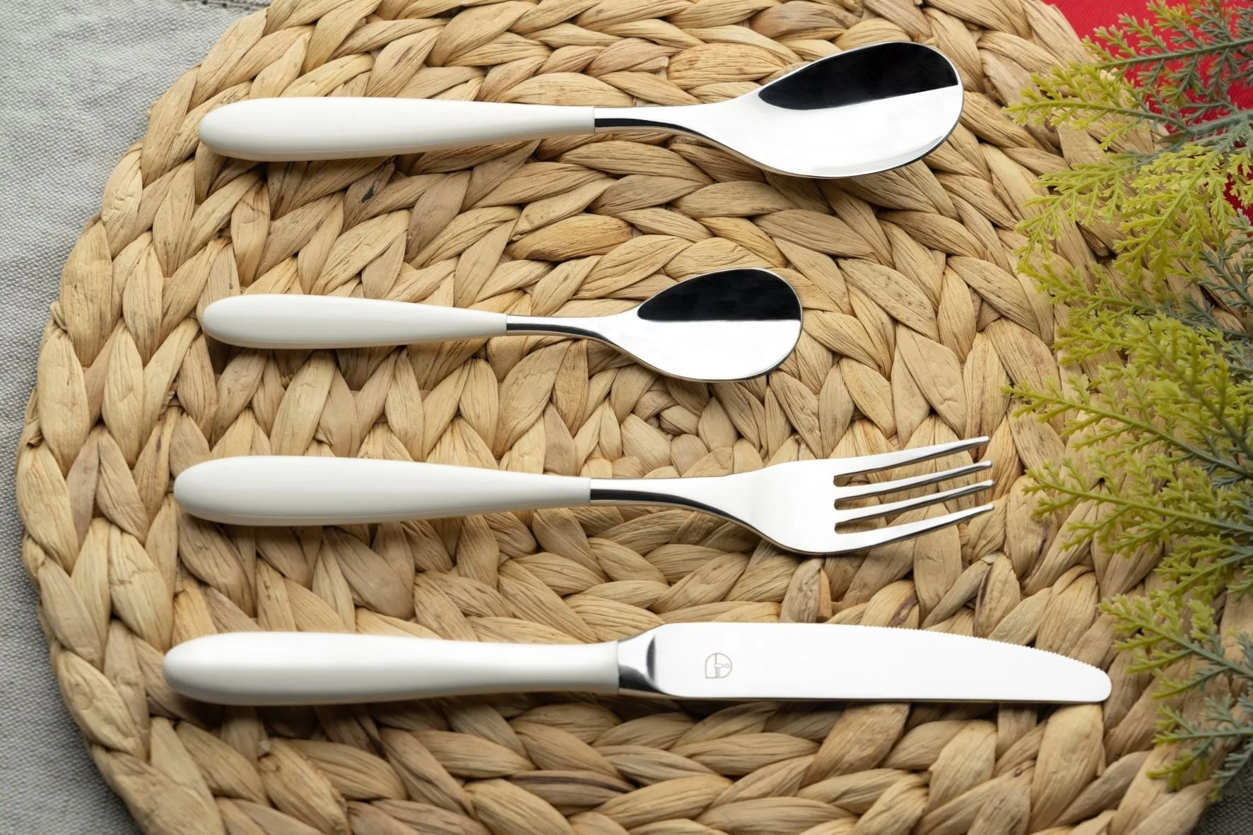 Yin & Yang White Set of 2 Pastry Forks